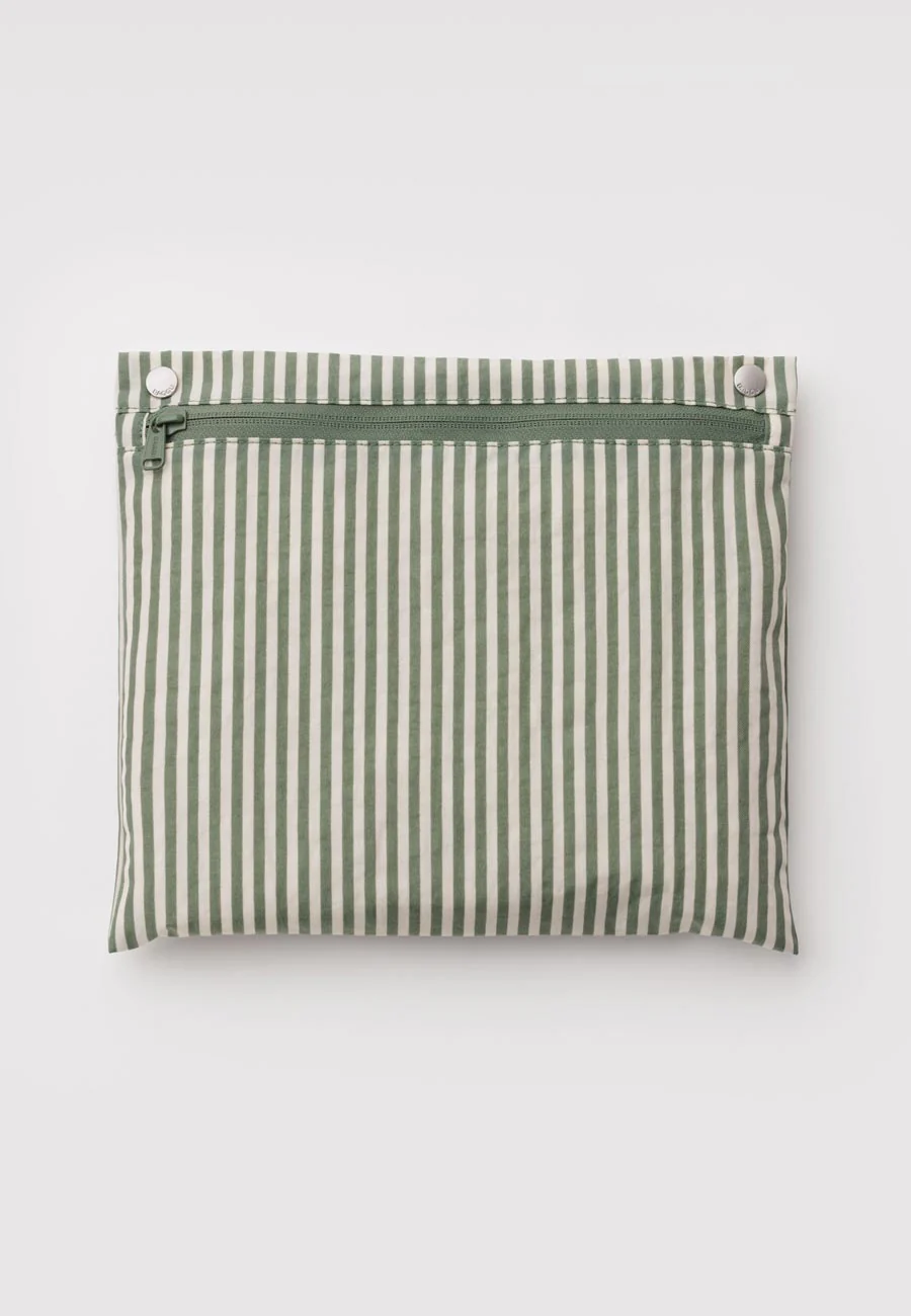 Baggu Cloud Carry-On Sage Stripe - Image 5