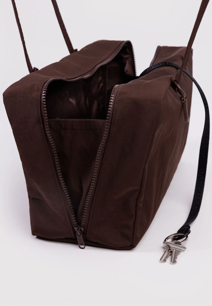 Baggu Medium Nylon Bowler Bag Coffee - Image 3