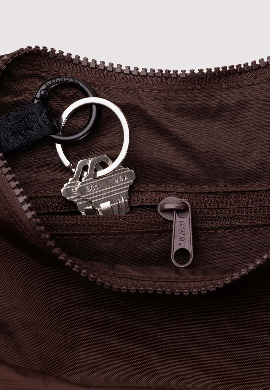 Baggu Small Nylon Crescent Bag Coffee - Image 3