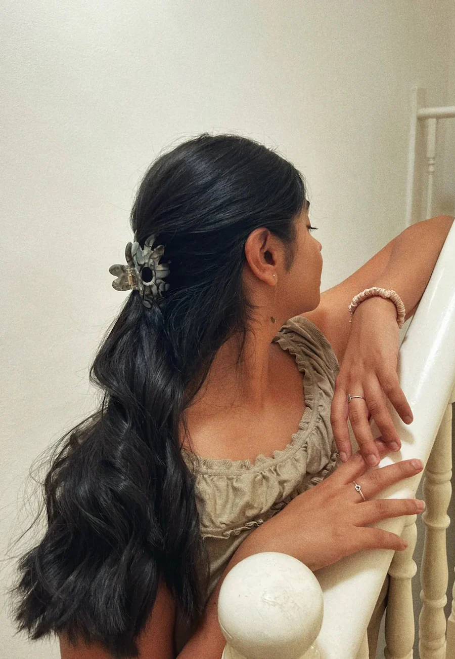 Buttermilk Accessories Rebekah Clip Stole My Heart - Image 3