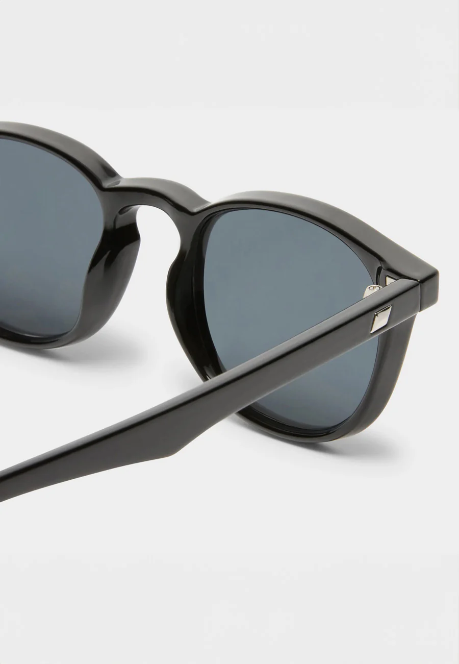 Le Specs Club Royale Black - Image 5