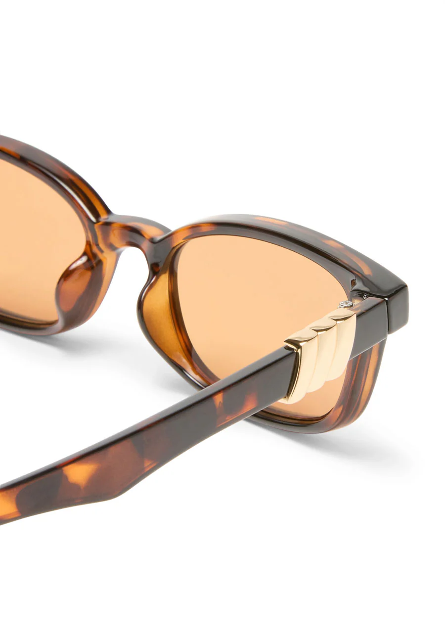 Le Specs Confidential Dark Tort - Image 4